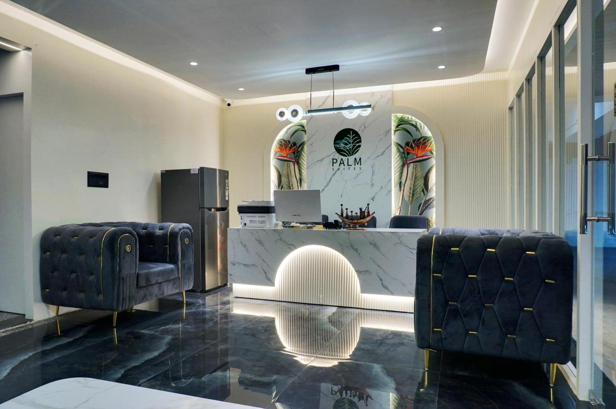 Palm Suites Baner- Indian Nationals Only Púna Exteriér fotografie